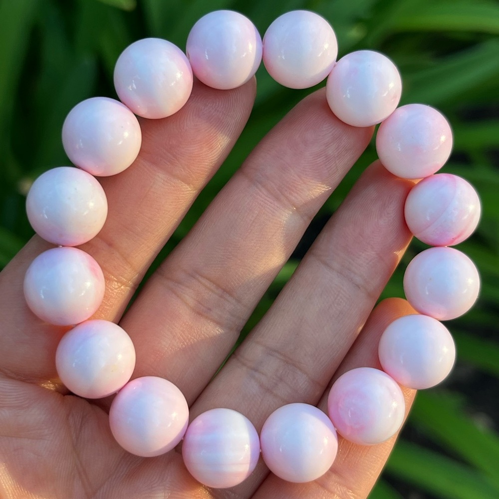12.5mm stretchable pink queen conch shell bracelet 0120